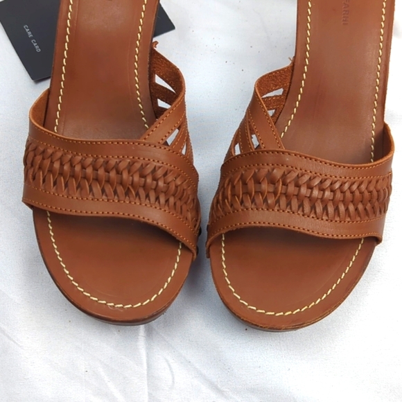 FINAL SALE 🆕🌿NICOLE FARHI SANDALS🌿 - Picture 9 of 16